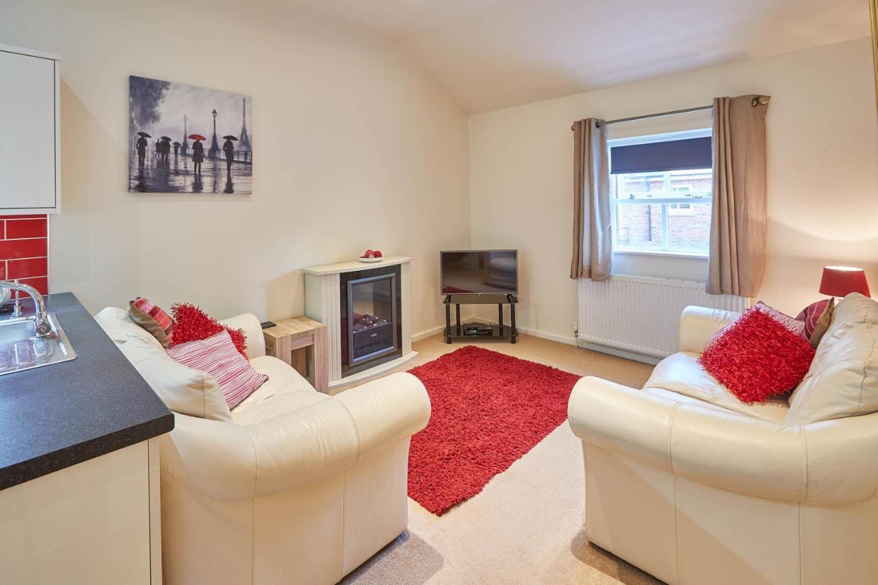 Host & Stay - Folkton Cottages スカーバラ エクステリア 写真